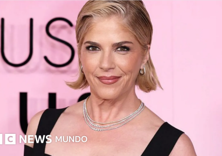 La actriz estadounidense Selma Blair es acusada de agresión tras un incidente con las azafatas durante un vuelo