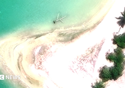 Expedition hopes to find aviator Amelia Earhart's plane on remote island