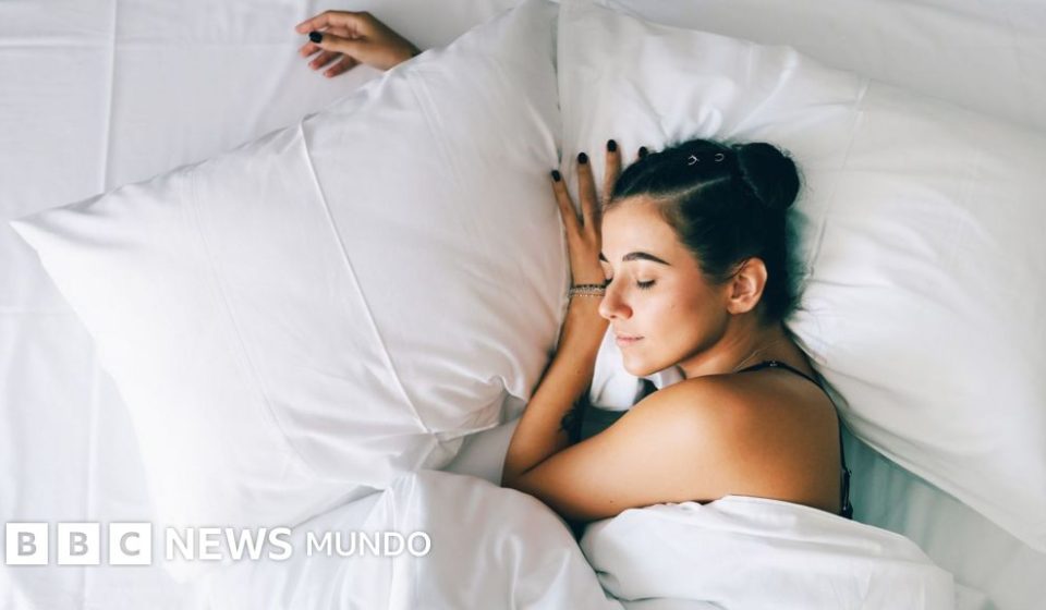 Los consejos de un experto para encontrar la almohada perfecta para ti
