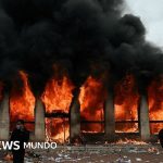 "Día de furia" en Francia: asaltos a edificios y más de 270 detenidos en multitudinarias protestas por la educación y el costo de vida
