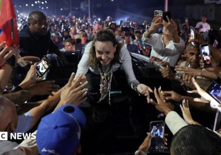 Crowds welcome Venezuela's María Machado after months in exile