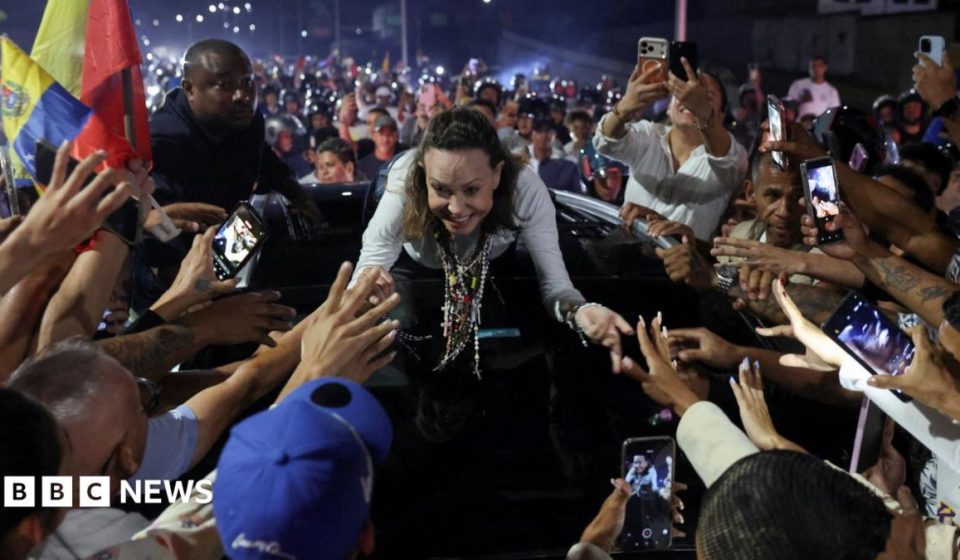 Crowds welcome Venezuela's María Machado after months in exile