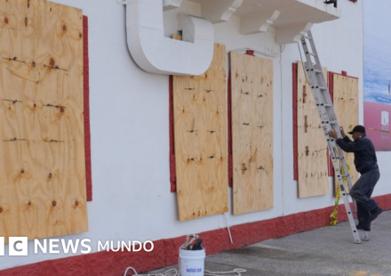 Simon se fortalece en el Pacífico y se prevé que toque tierra en las costas de México como potente huracán durante el fin de semana