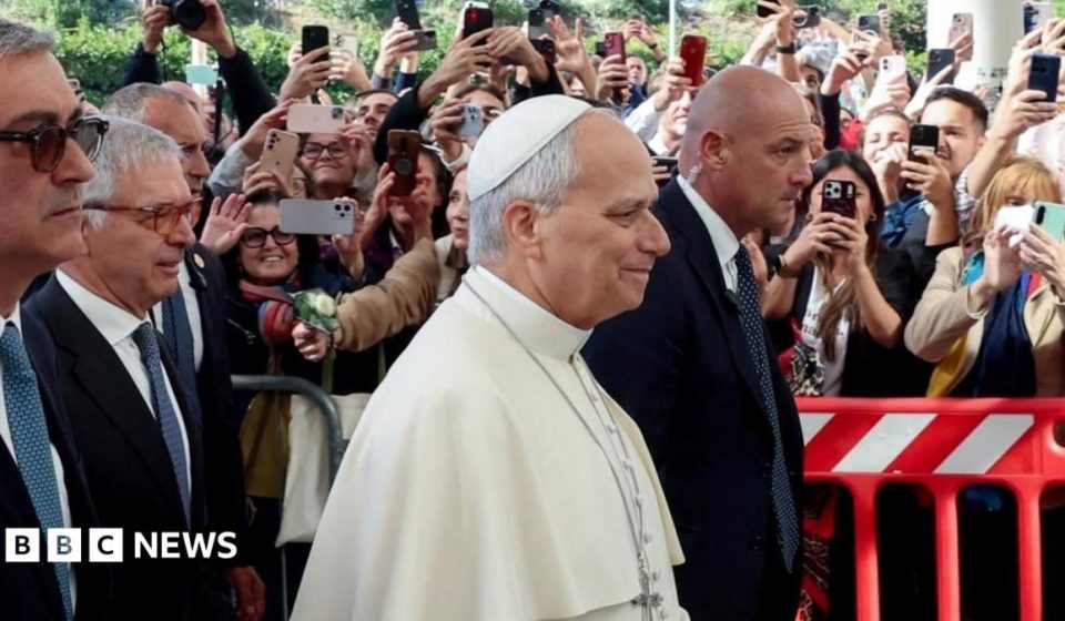 Pope diagnosed with lung cancer but had successful surgery, Vatican says