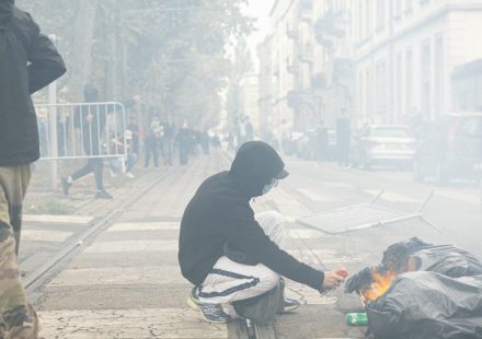 Protestas estudiantiles obligan a cerrar cientos de liceos en Francia