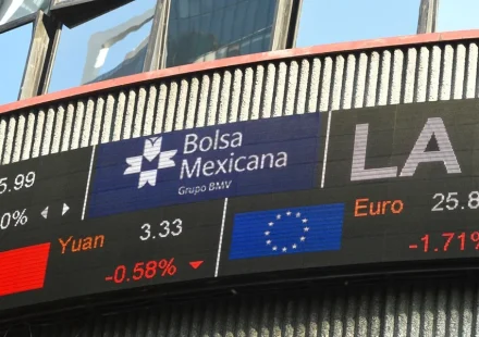 La Bolsa mexicana repunta 1,06 % y se posiciona por encima de las 66.746 unidades