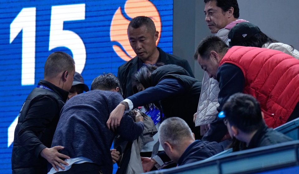 Medvedev disqualified from China Open for hitting fan with a ball