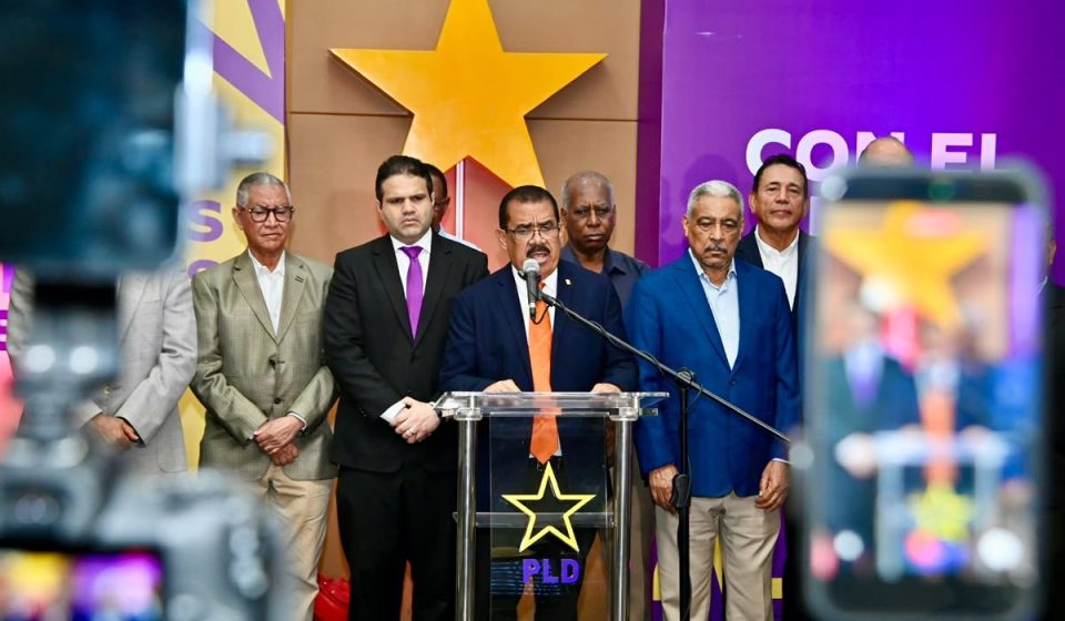PLD alerta sobre crisis avícola por pérdidas de productores y alza del pollo
