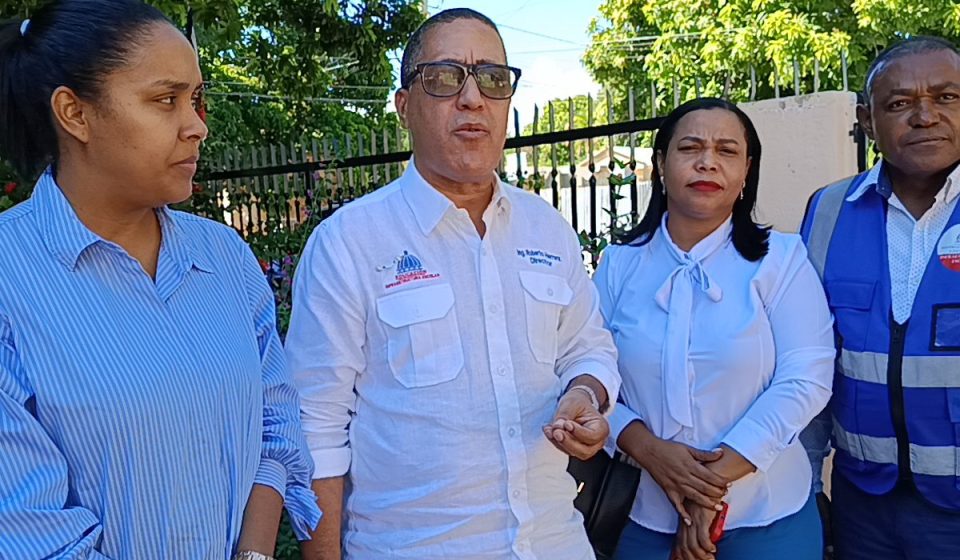 Anuncian construcción del Liceo Técnico Manuel de Jesús Galván en Neiba