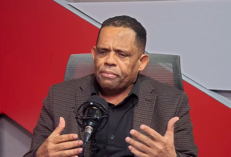 Saulo Sierra plantea reforma fiscal para dinamizar la economía dominicana