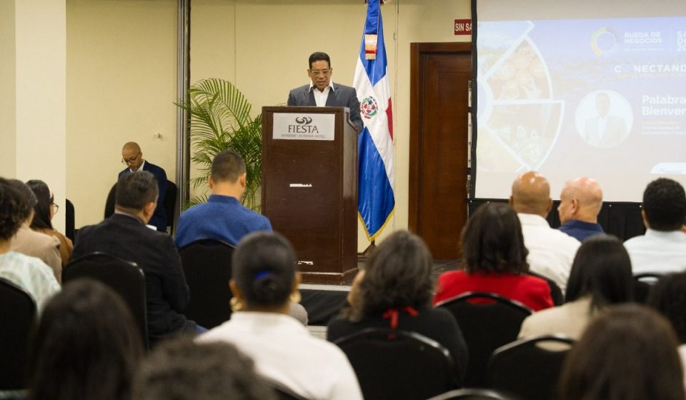 DGCP conecta a 30 instituciones públicas con más de 300 proveedores en rueda de negocios