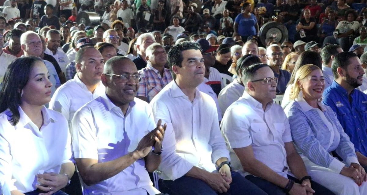 Diputado Carlos Sánchez respalda aspiración presidencial de Wellington Arnaud en el PRM