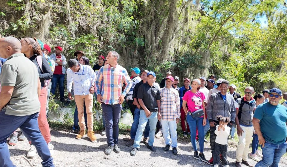 Comunitarios de San Juan reclaman carreteras, empleos y desarrollo minero