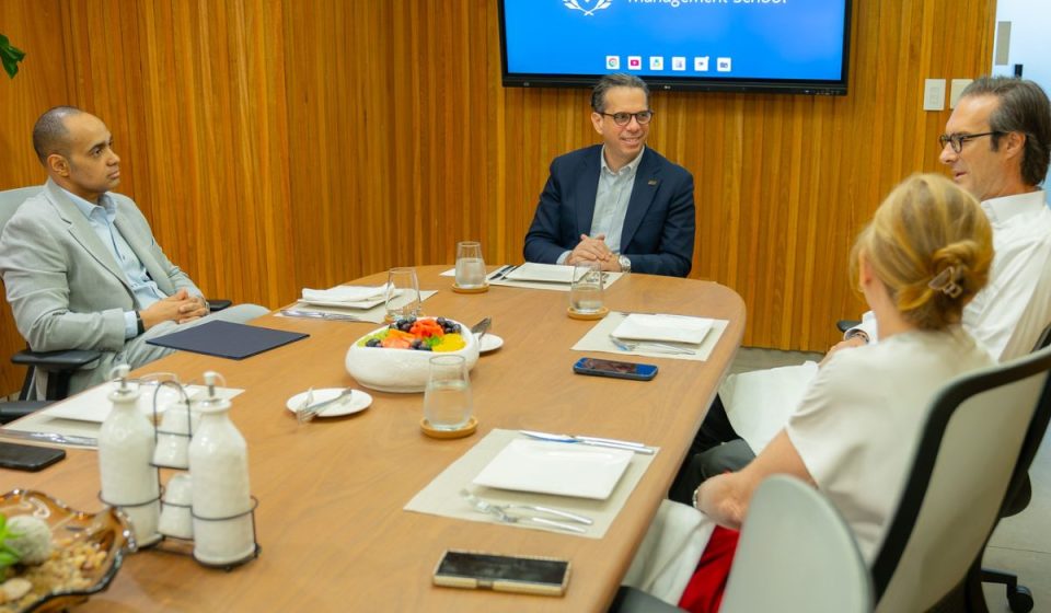 Conep y Barna Management abordan el papel de la educación superior en el desarrollo de RD