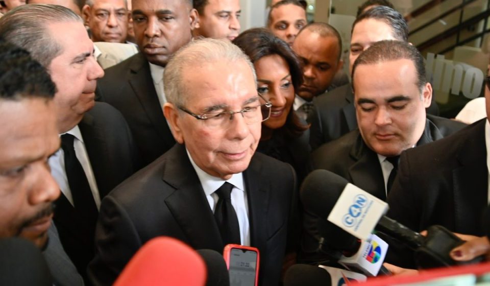 «Han tenido que salir poniendo como gallinas»: Danilo tilda de populista decreto sobre derogación de aranceles del arroz