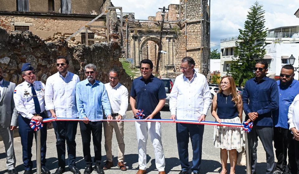 David Collado concluye entregas de calles intervenidas en Ciudad Colonial por RD$221 millones