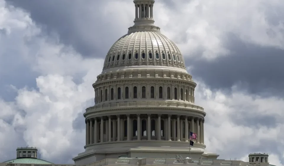 Congreso de EE.UU. cierra antes de legislativas como el menos productivo en más de 50 años