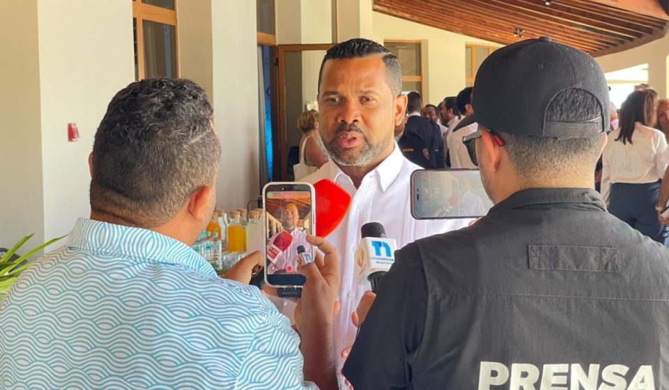 Edil de Las Terrenas destaca oportunidades turísticas ante apertura del puerto de Arroyo Barril