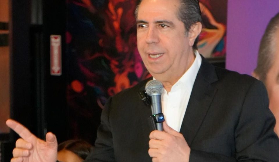 Francisco Javier García critica los apagones y reivindica la gestión eléctrica del PLD