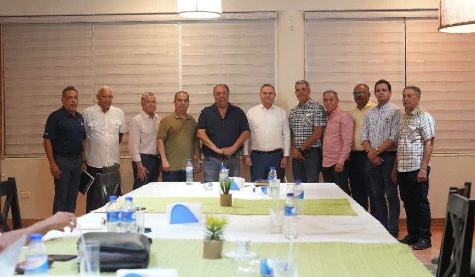 Agricultura inicia la pignoración de ocho millones de libras de pollo para estabilizar los precios
