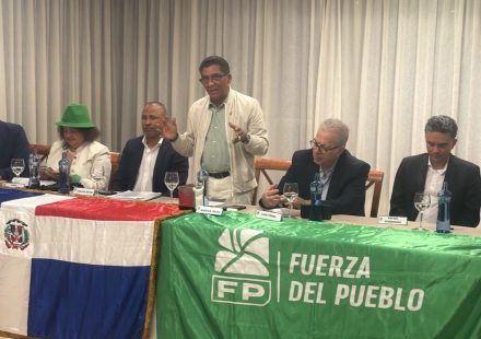 Fuerza del Pueblo juramenta nuevos miembros y fortalece estructura en Cataluña