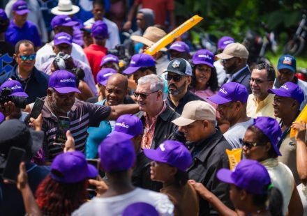 Gonzalo Castillo reclama ejecución de obras y soluciones para San Cristóbal: «Gobernar es resolver»