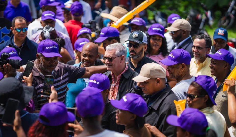 Gonzalo Castillo reclama ejecución de obras y soluciones para San Cristóbal: «Gobernar es resolver»