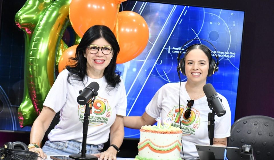 Ana Simó celebra 19 años de su programa radial, llena de agradecimiento