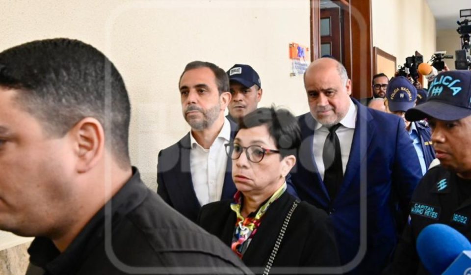 Juez cambia a homicidio doloso acusación contra  hermanos Espaillat; enfrentarían penas hasta 20 años