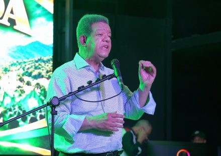 Leonel asegura que el Gobierno no tiene autoridad moral para renegociar DR-CAFTA con EE. UU.