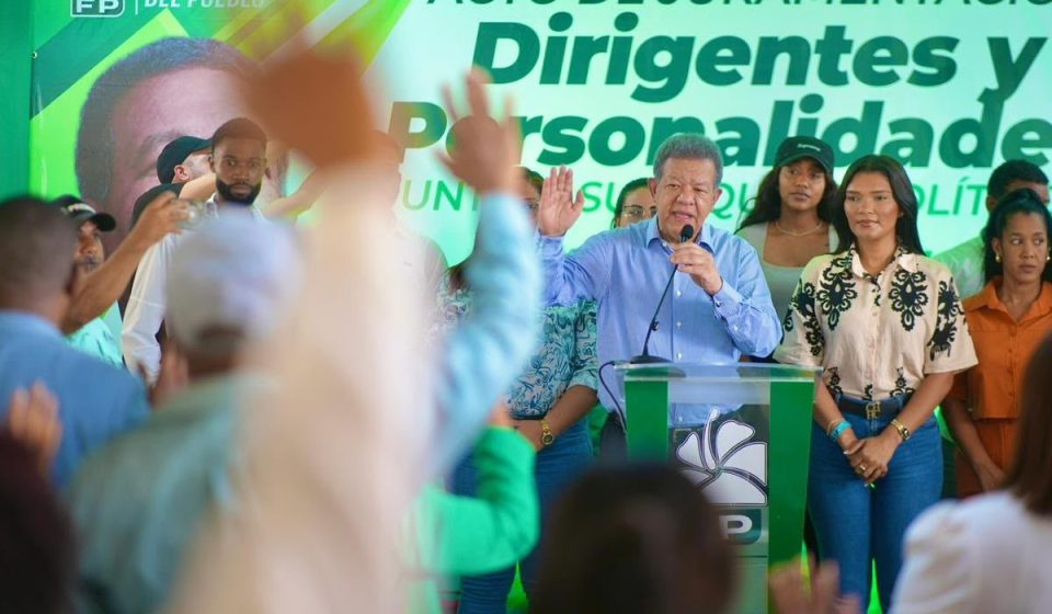 Leonel retoma agenda territorial y encabezará este domingo juramentación en San Cristóbal