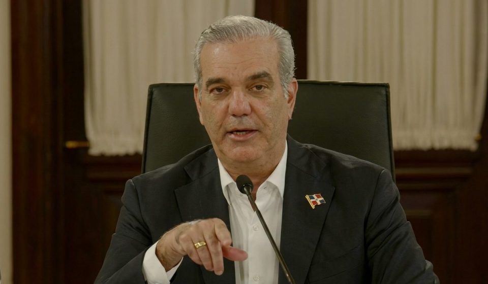 Abinader advierte no permitirá bandas haitianas a menos de 20 kilómetros de la frontera