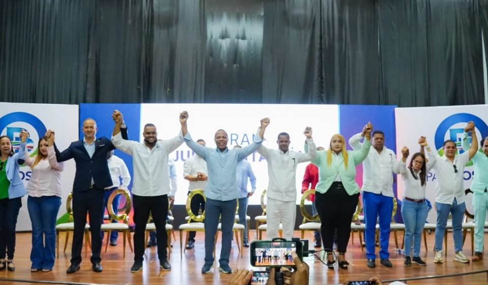 País Posible informa juramenta 485 nuevos miembros en La Vega