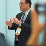 Yayo Sanz Lovatón firma acuerdo para impulsar la industria de semiconductores en RD