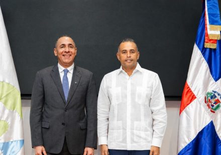 Asocivu y Aduanas conversan sobre aplicación del DR-CAFTA