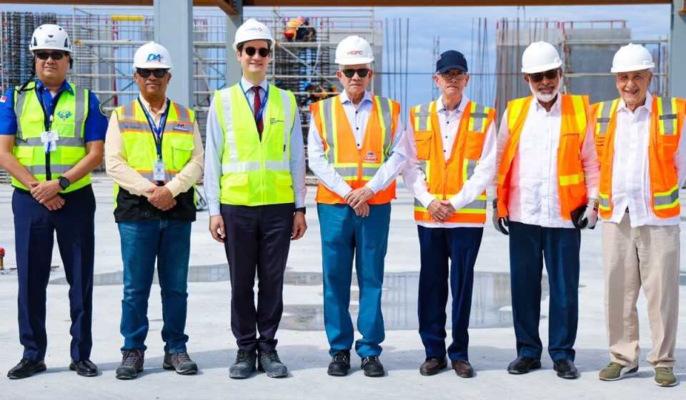 Presentan veedores que supervisarán Plan de Inversión de Aerodom en el AILA