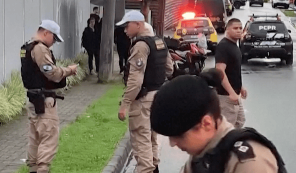 Brazil police rescue 13 children taken hostage at kindergarten