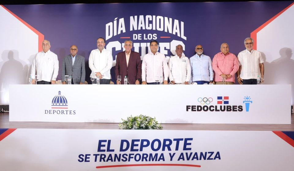 Ministro Kelvin Cruz celebra por todo lo alto el Día Nacional de los Clubes