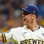 Cerveceros vencen 3-2 a los Rays y toman ventaja en el Juego 1 de la Serie Mundial