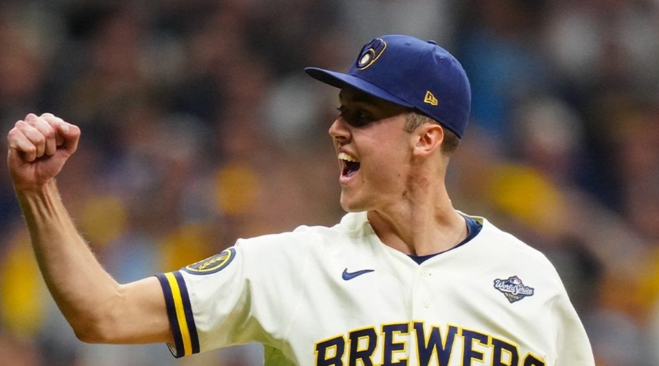 Cerveceros vencen 3-2 a los Rays y toman ventaja en el Juego 1 de la Serie Mundial