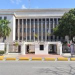 Minerd suspende docencia este martes en zonas vulnerables de provincias bajo alerta amarilla