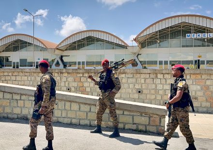 Witnesses spot Eritrean troops inside northern Ethiopia as tensions flare
