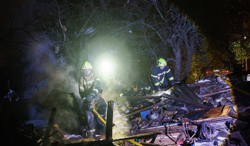 Russian strikes hit Kyiv after Witkoff meets Putin
