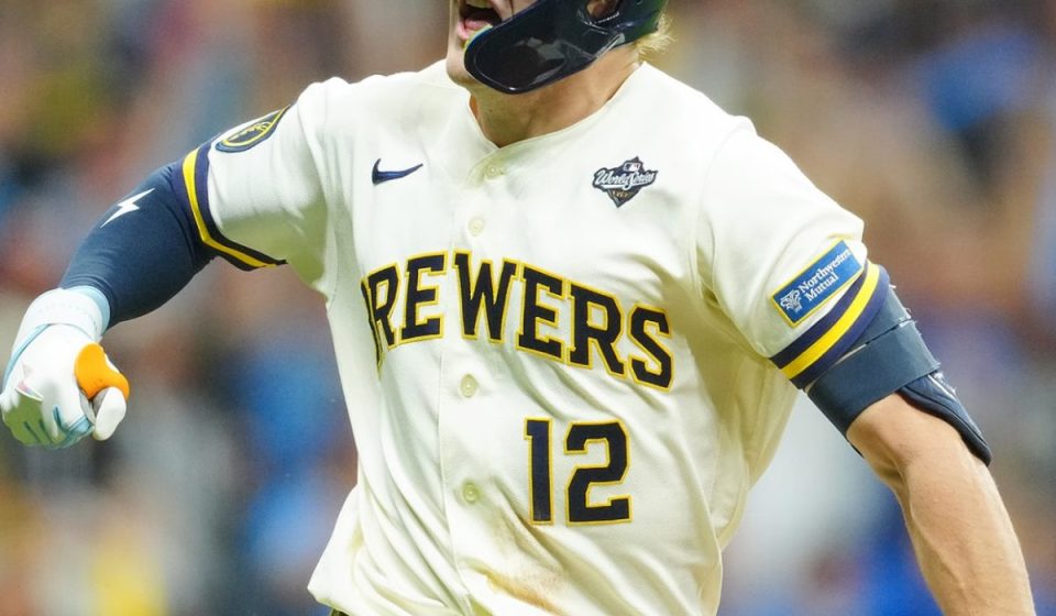 Cerveceros remontan y ponen Serie Mundial 2-0 sobre los Rays