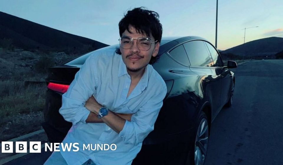 Quién era el famoso streamer salvadoreño El Komanche y qué se sabe de su muerte en México a los 30 años