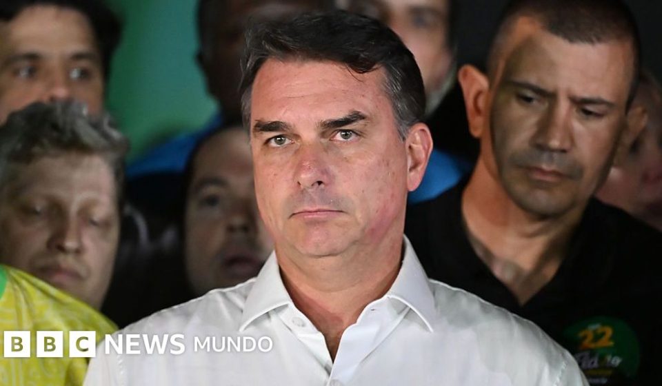 Por qué Flávio Bolsonaro pide anular las elecciones en Brasil y qué posibilidades tiene de lograrlo, según los expertos