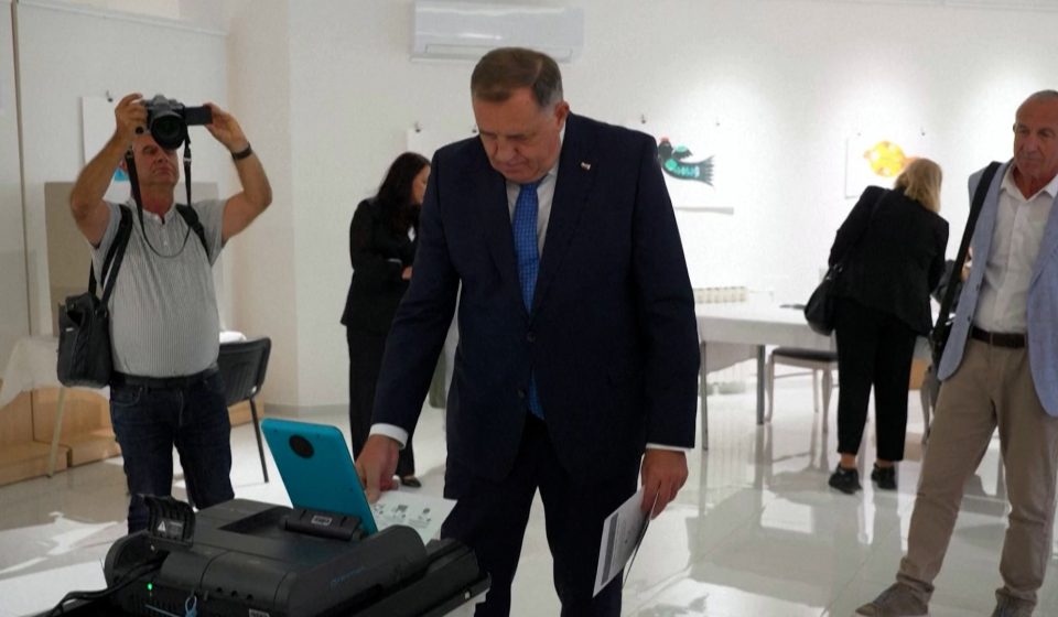 Dodik urges Serb turnout against ‘Sarajevo crooks’ in Bosnia election