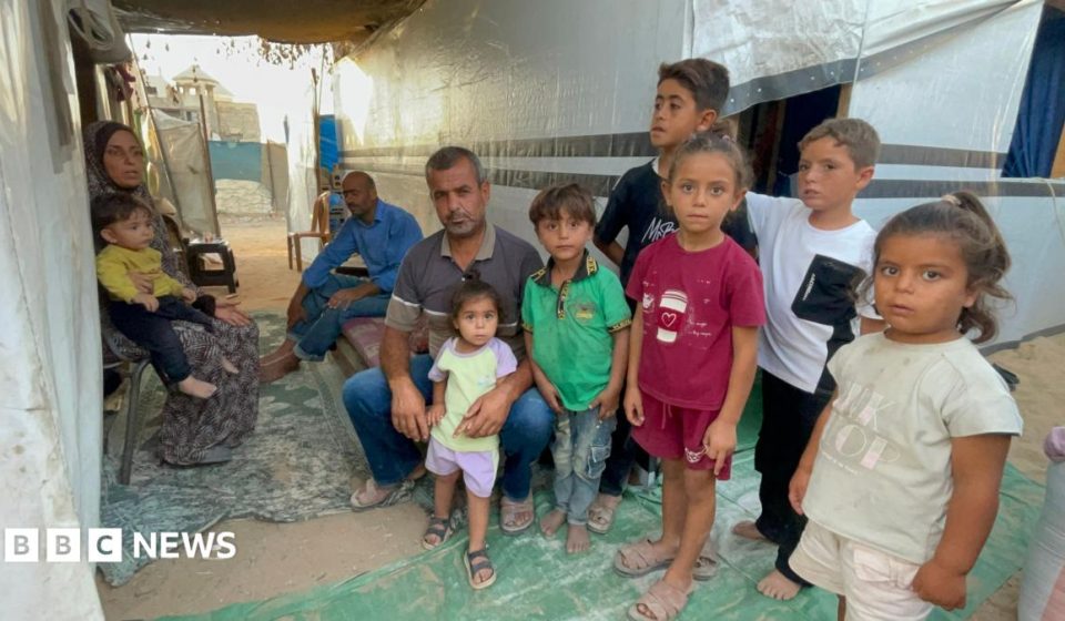 Funding shortages force World Food Programme to cut aid to Gaza