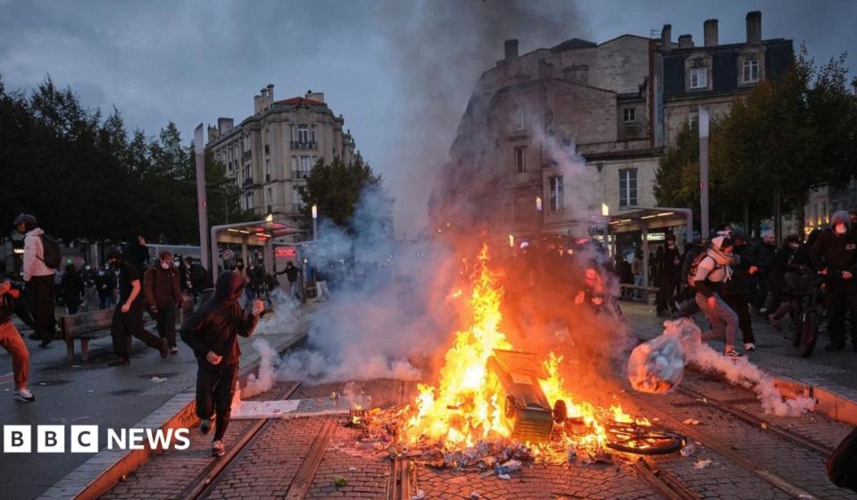 Almost 1,000 arrested as clashes follow another day of mass protests across France