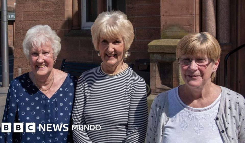 Las lavanderas de Lockerbie, las mujeres que limpiaron las prendas de las víctimas del atentado contra un avión en el que murieron 270 personas